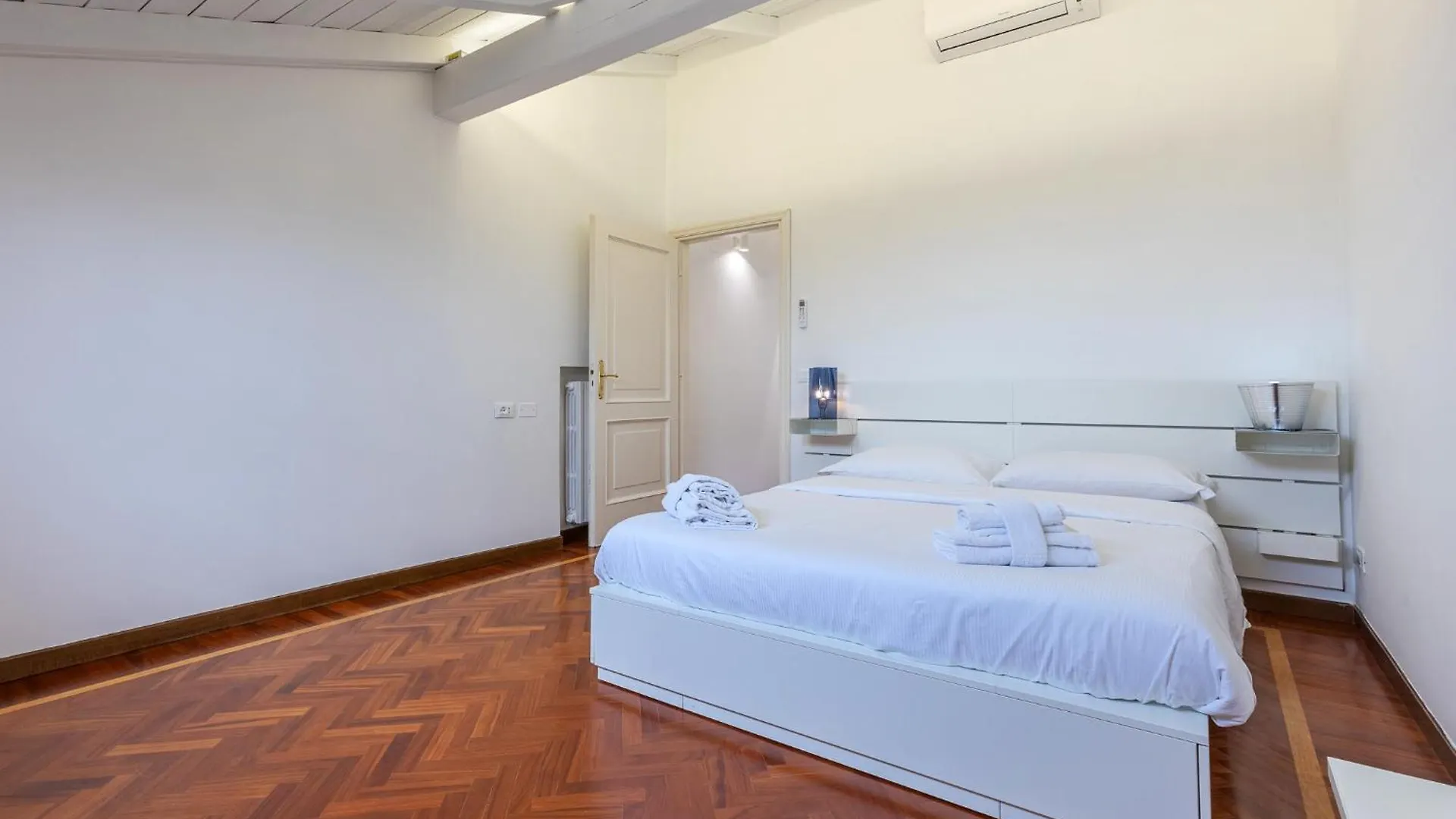 Appartamento Pratello Elegante e Raffinata Mansarda Bologna